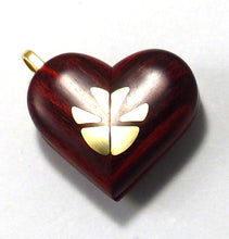 Load image into Gallery viewer, 5782 Gold Butterfly Illusionist Locket