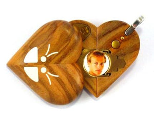 4628 Thin Olive Wood Illusionist Butterfly Locket