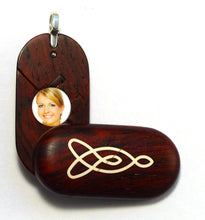 Load image into Gallery viewer, 5418 Natural Celtic Knot Illusionist Locket