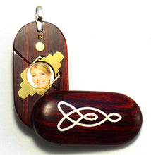 Load image into Gallery viewer, 0027 Thin Celtic Knot Illusionist Locket