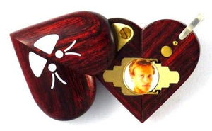 0005 Thin Butterfly Illusionist Locket Rosewood Burgundy