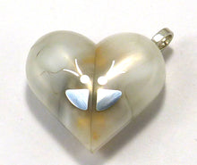 Load image into Gallery viewer, 3944 Thin Silver Butterfly Illusionist Locket
