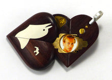 Load image into Gallery viewer, 4345 Thin Sail Boat - Dolphin Illusionist Locket

