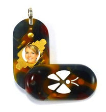 Load image into Gallery viewer, 2874 Thin Acrylic Butterfly Illusionist Locket
