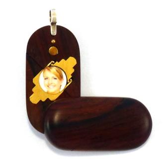 3203 Thin Coco Bolo Wood Illusionist Locket – Illusion lockets