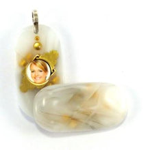 Load image into Gallery viewer, 5346 Thin Snow Acrylic Illusionist Locket
